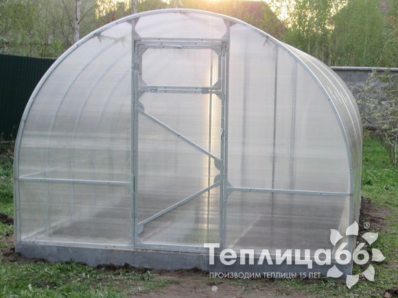 Теплица Рада 3М из поликарбоната, ширина 3 м